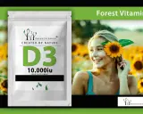 Opakowanie Forest Vitamin D3 10.000iu obok uśmiechniętej kobiety w polu słoneczników.